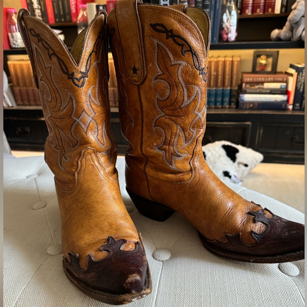 Tony Lama snipe-toe two leather boots